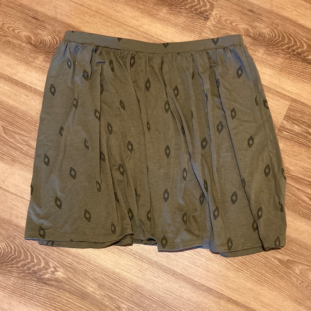 Women’s Old Navy skirt size L